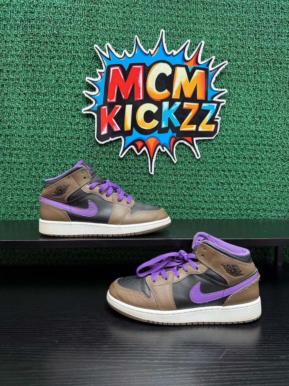 Air Jordan 1 Mid GS Palomino Wild Berry Youth Size 5 Pre-Owned